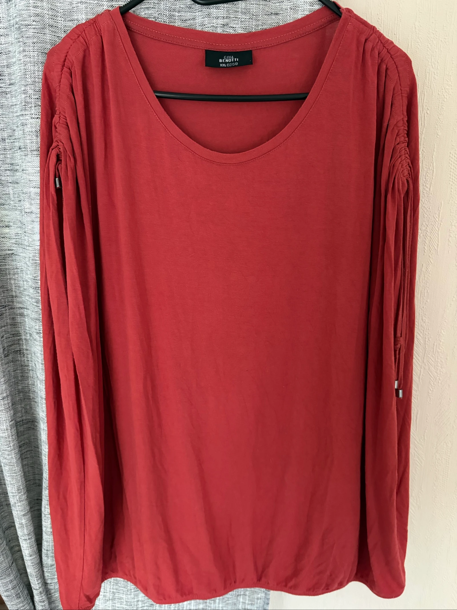 Tee-shirt femme 52/54 corail très bon état
